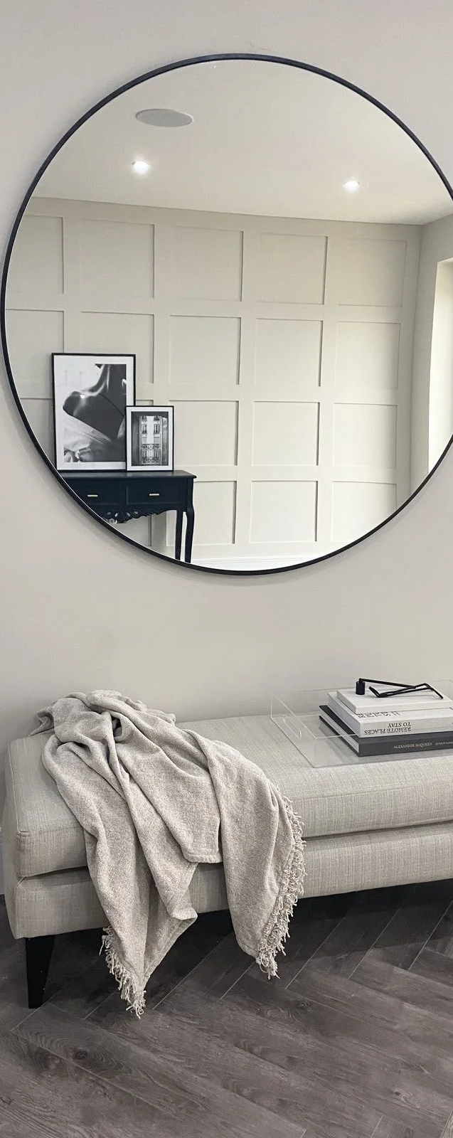 24. RUNDT SPEIL UTEN BELYSNING MED DEKORATIV RAMME